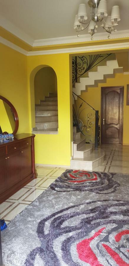 Yellow House - Vaja Sarpi Exterior photo
